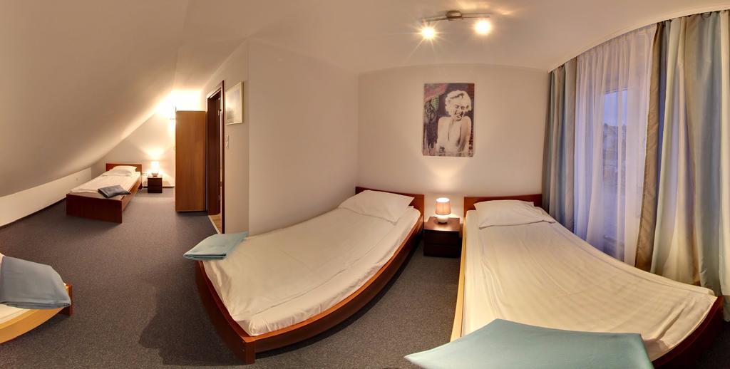 Apartamenty Pod Telegrafem เคียลเซ ภายนอก รูปภาพ