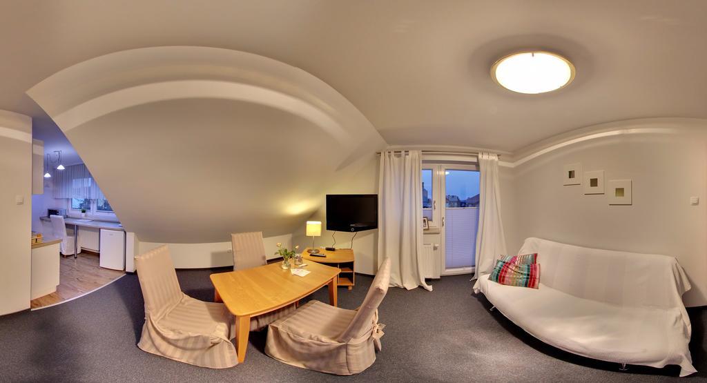 Apartamenty Pod Telegrafem เคียลเซ ภายนอก รูปภาพ